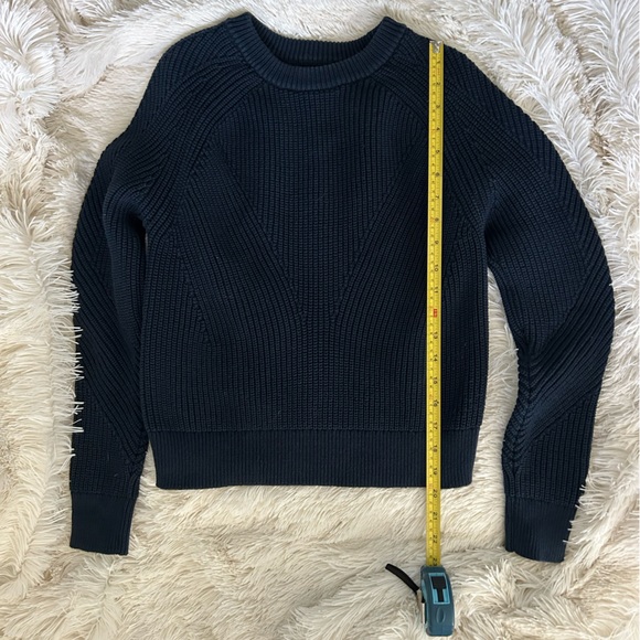 Thick Banana Republic knit sweater - Picture 5 of 6